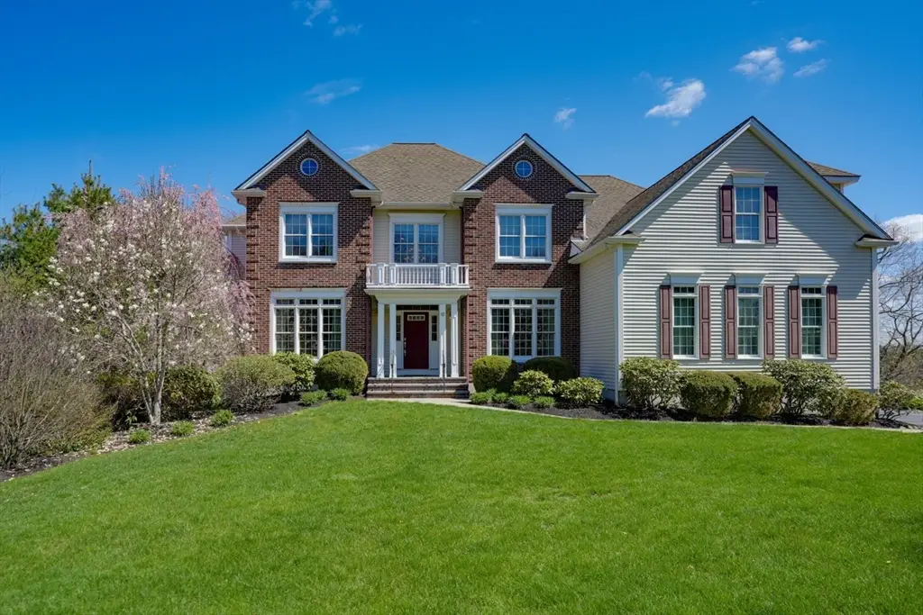 18 Manchester Dr, Wrentham, MA 02093 - #1