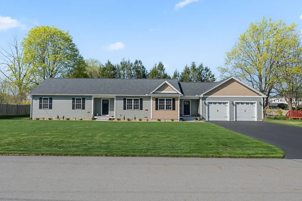 17 Brodeur Ave, Webster, MA 01570 - #1