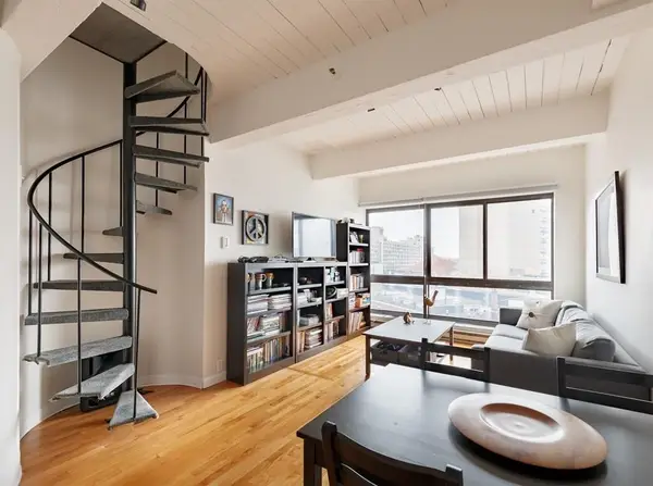 12 Stoneholm St #616, Boston, MA 02115