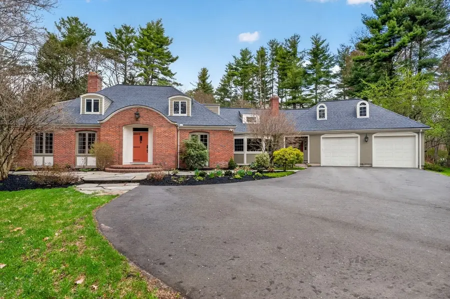 8 Buttercup Ln, Dover, MA 02030 - #2