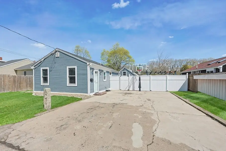 132 Sumner St, North Attleboro, MA 02760 - #2