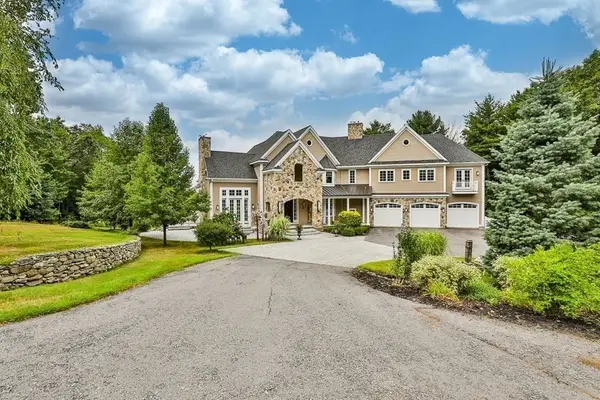 68 Prospect Hill Rd, Harvard, MA 01451