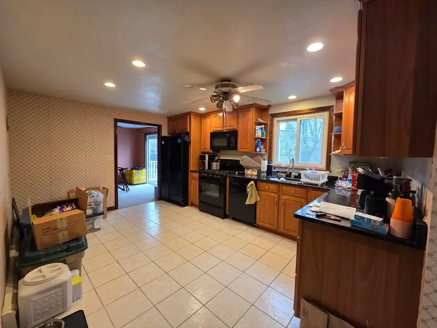 18 Lintric Dr, Weymouth, MA 02190 - #3