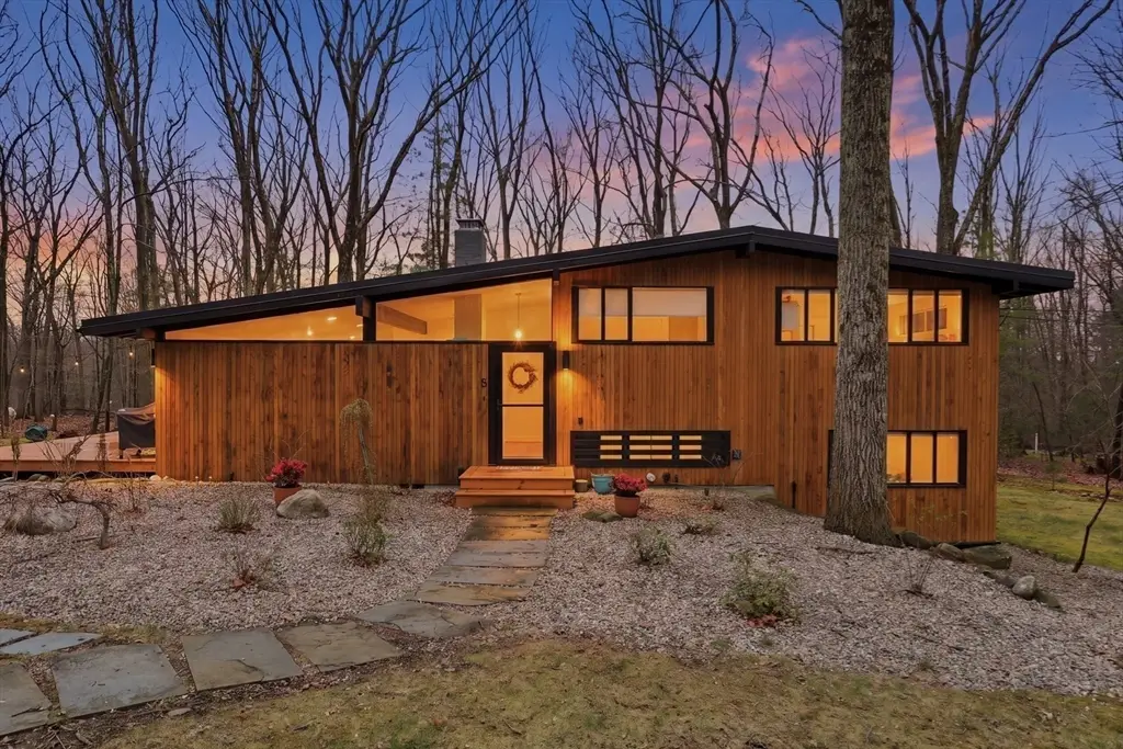 5 Gould Rd, Lexington, MA 02420 - #1