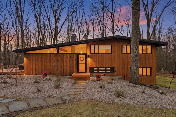 5 Gould Rd, Lexington, MA 02420