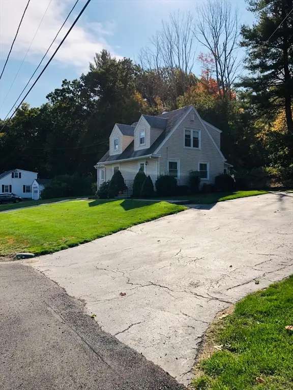 14 Elmwood Dr, Northborough, MA 01532 - #3