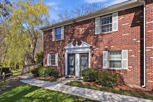 1301 Windsor Drive #1301, Framingham, MA 01701