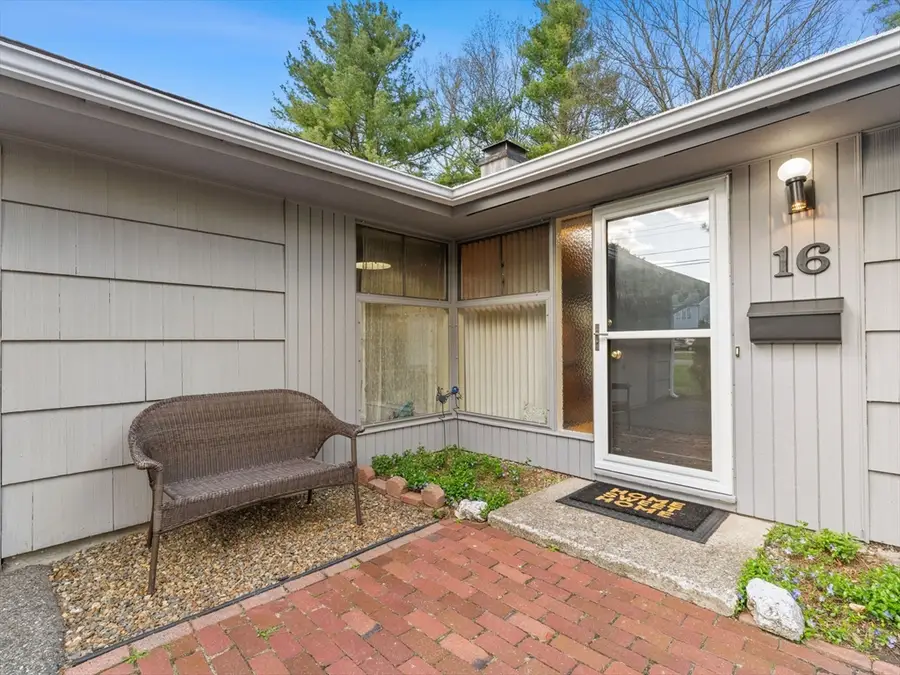 16 Sheffield Rd, Framingham, MA 01701 - #3