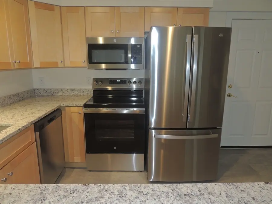 28 Greenleaves Drive #827, Amherst, MA 01002 - #2