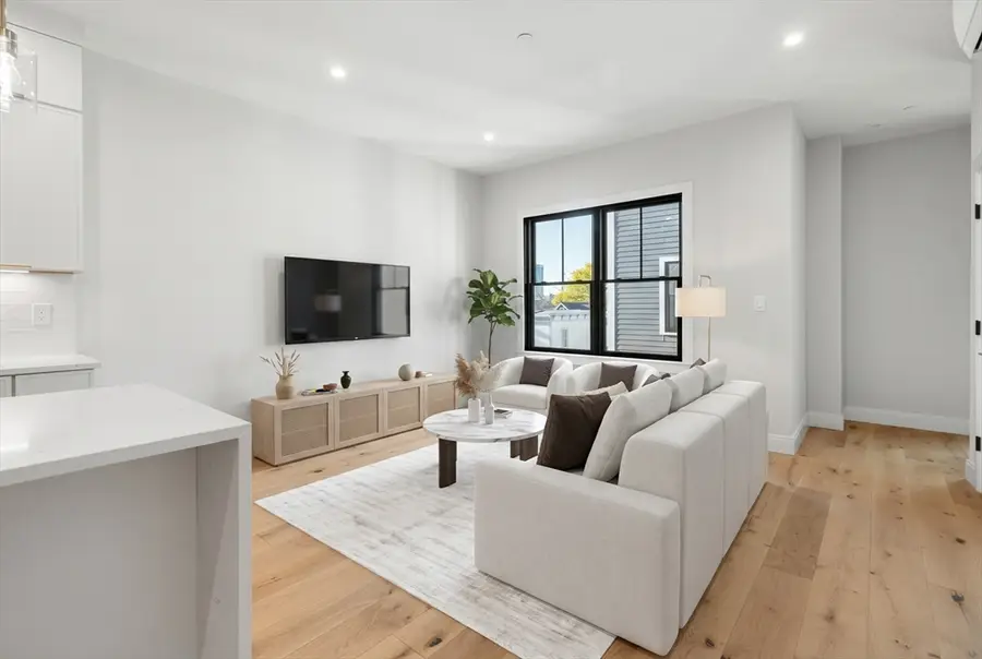 747 Cambridge St #7, Cambridge, MA 02141 - #3