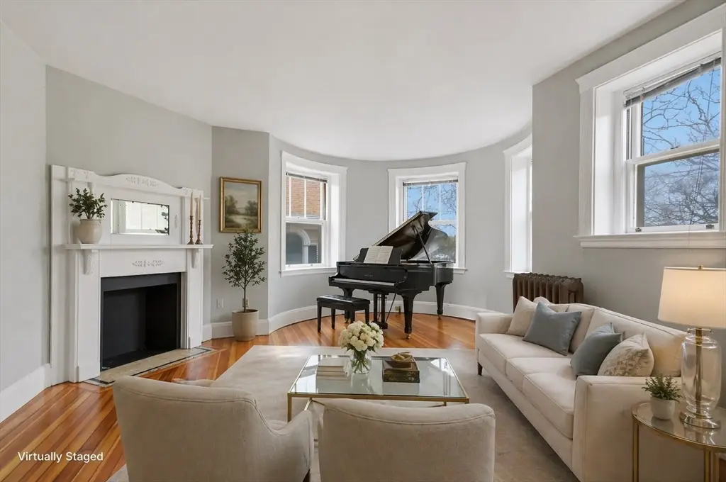 457 Washington St #7, Newton, MA 02458 - #1