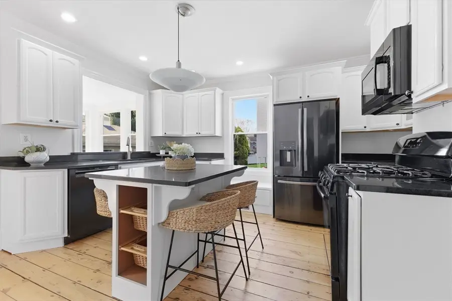 155 E Lothrop St, Beverly, MA 01915 - #3