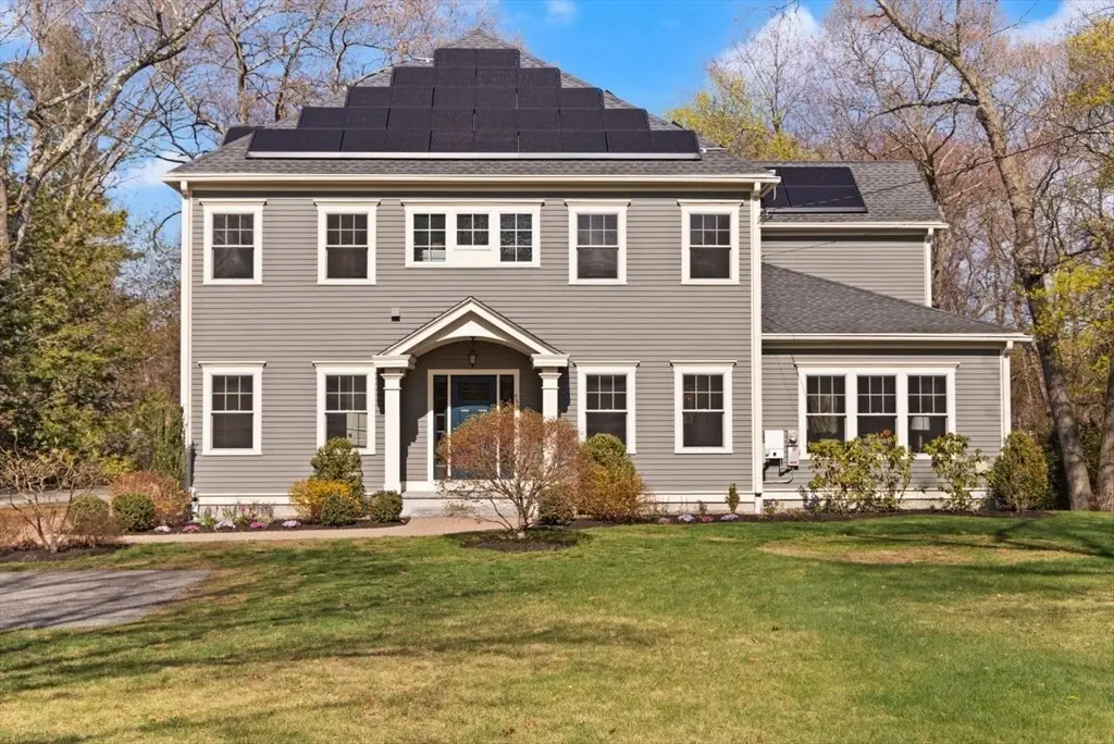 555 Lowell St, Lexington, MA 02420 - #1