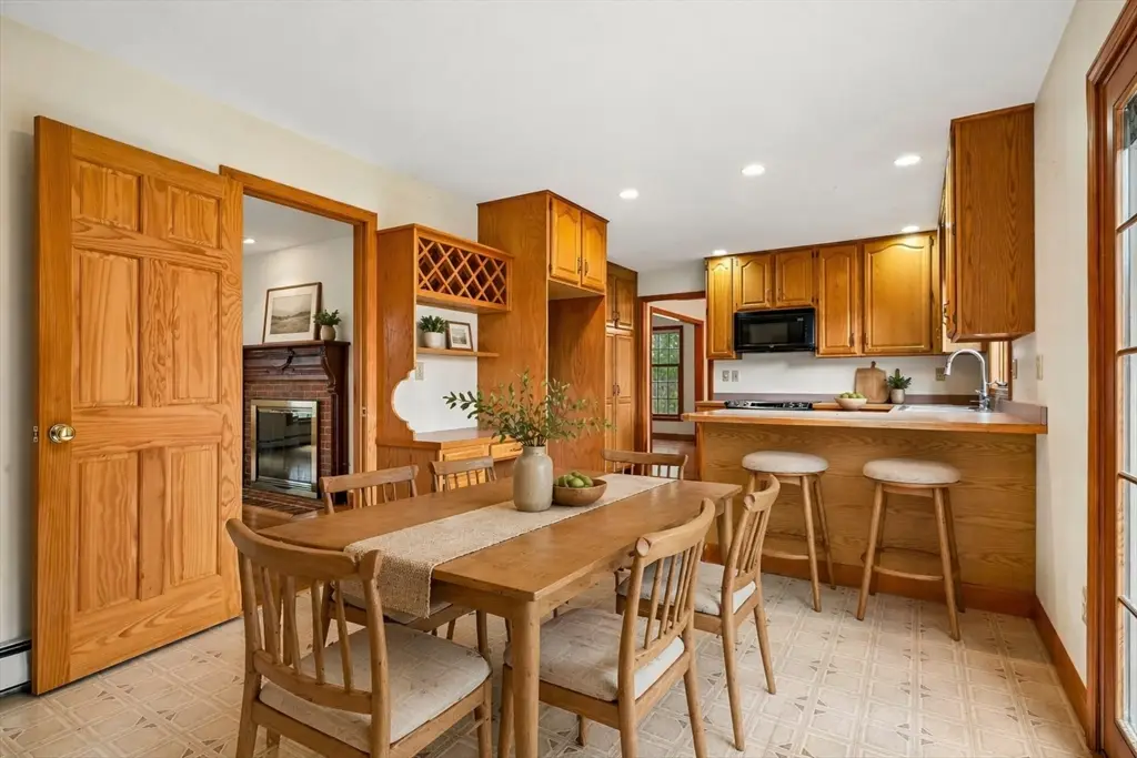 29 Parish Road, Georgetown, MA 01833 - #1