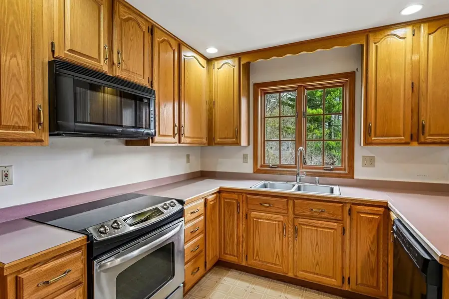 29 Parish Road, Georgetown, MA 01833 - #3