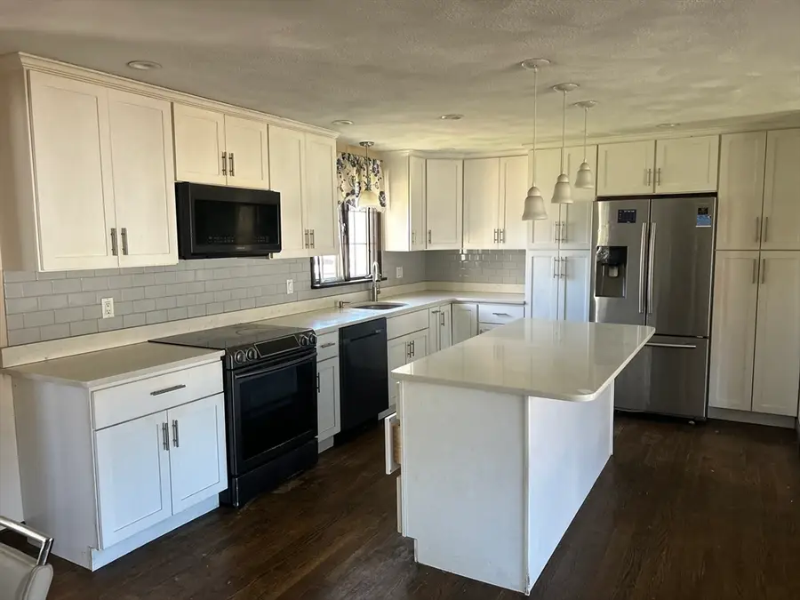1 Eisenhower Dr, Randolph, MA 02368 - #2