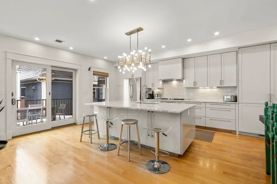 138 W 3rd St, Boston, MA 02127 - #2