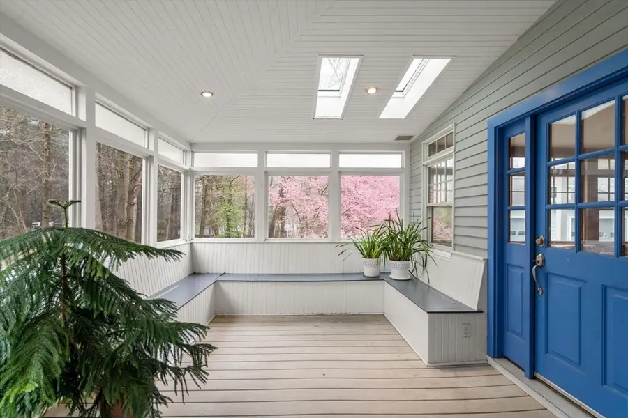 58 Hartford St, Dover, MA 02030 - #3