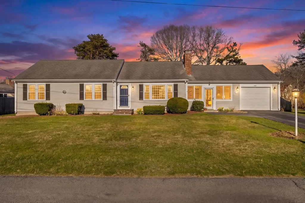 8 Captain Percival Rd, South Yarmouth, MA 02664 - #1