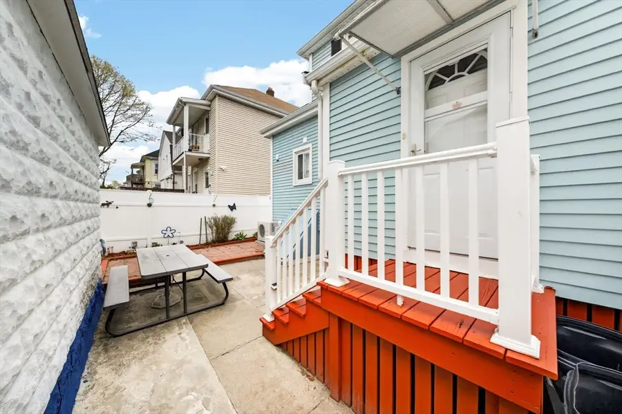 82 Princeton St, New Bedford, MA 02745 - #3