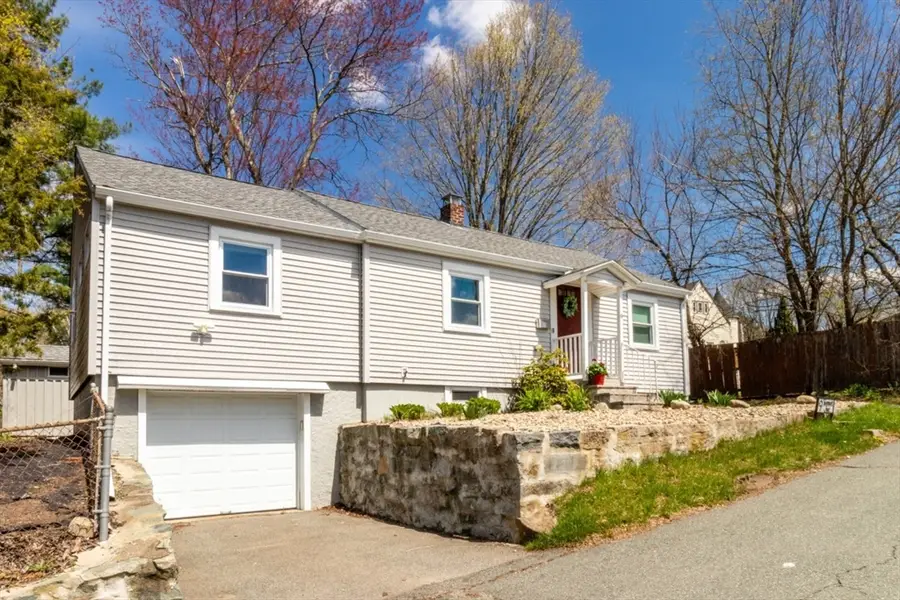 9 Sunset Ave, Holbrook, MA 02343 - #2