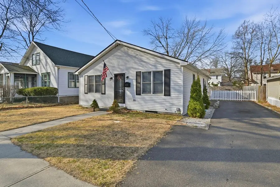 222 Edendale St, Springfield, MA 01104 - #2