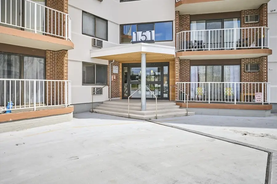 151 Coolidge Ave #404, Watertown, MA 02472 - #2