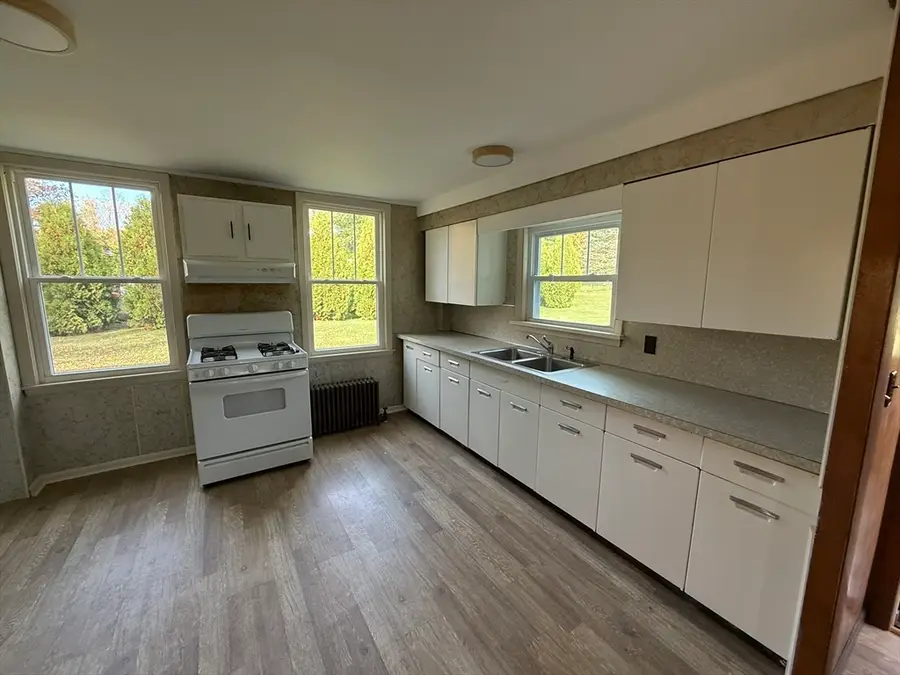 191 Fort Hill Ave, Pittsfield, MA 01201 - #3