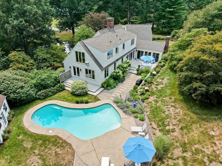 33 Herring Weir Rd, Duxbury, MA 02332 - #2