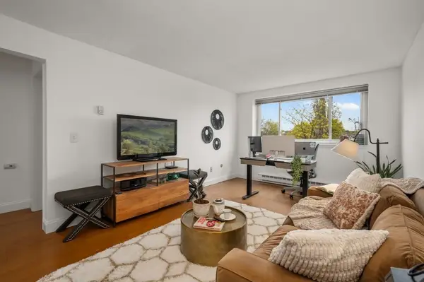 326 Broadway #23, Somerville, MA 02145