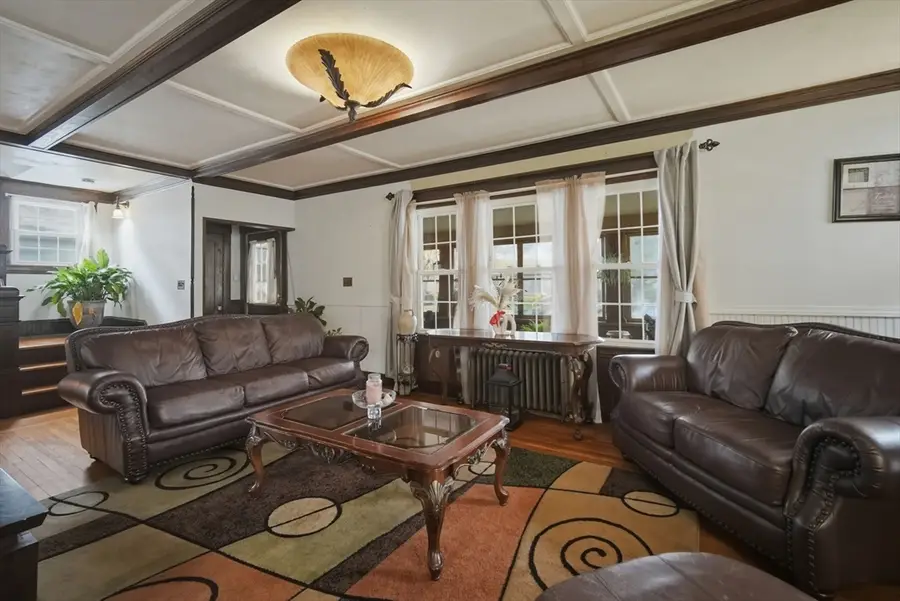 32 Burton St, Springfield, MA 01108 - #3