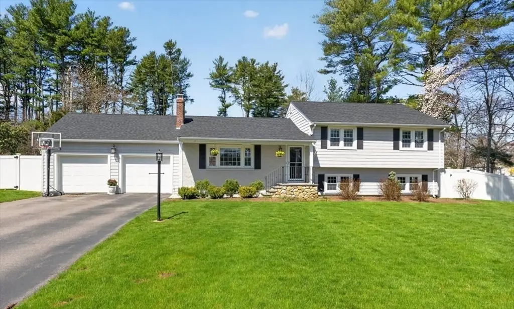 3 Accord Pond Dr, Hingham, MA 02043 - #1