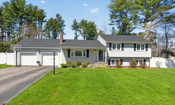 3 Accord Pond Dr, Hingham, MA 02043