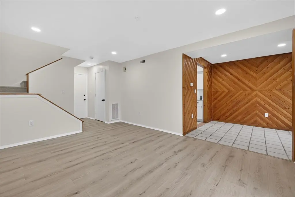 60 Laurelwood #32-3, Stoughton, MA 02072 - #1