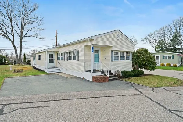 79 Arrowhead Dr, Plymouth, MA 02360