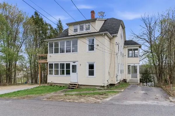 7 Third Avenue, Dudley, MA 01571