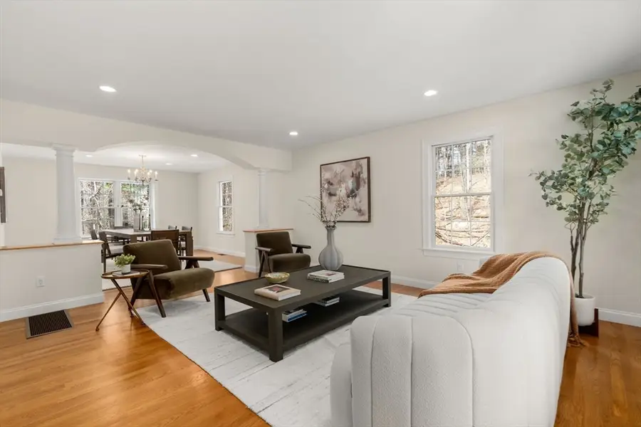 7 Crest Circle, Medfield, MA 02052 - #2