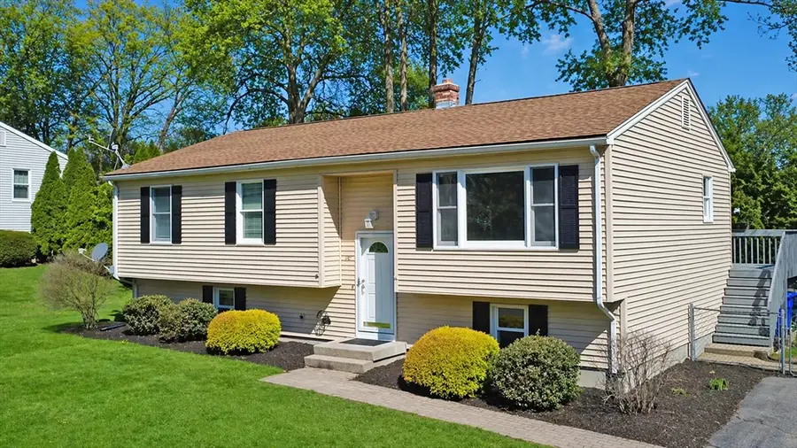 90 Teakwood Rd, Springfield, MA 01128 - #2