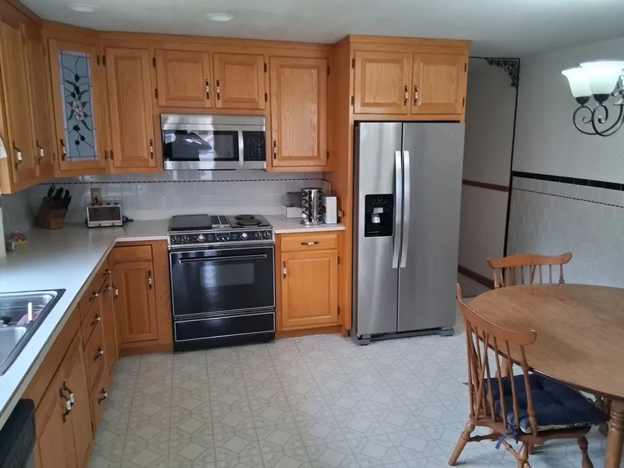 4 Ayrshire Rd, Worcester, MA 01604 - #3