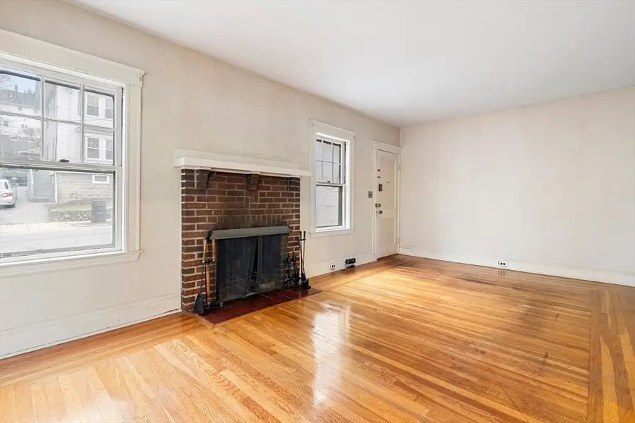 15 Howard St, Arlington, MA 02476 - #3