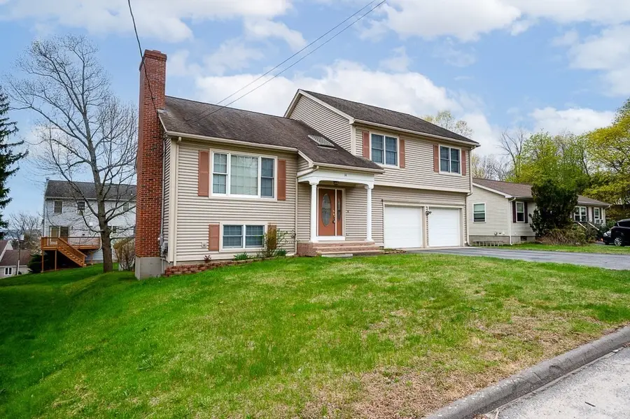 14 Belcourt Rd, Worcester, MA 01605 - #3