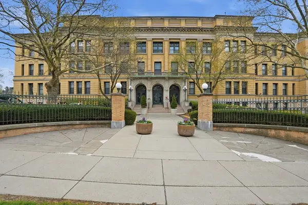 235 State St #502, Springfield, MA 01103