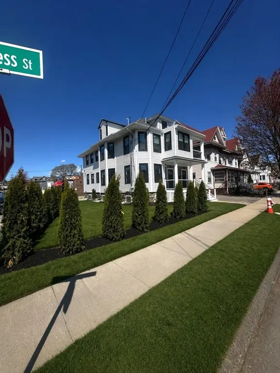 86 Cypress St #86-1, Watertown, MA 02472 - #3