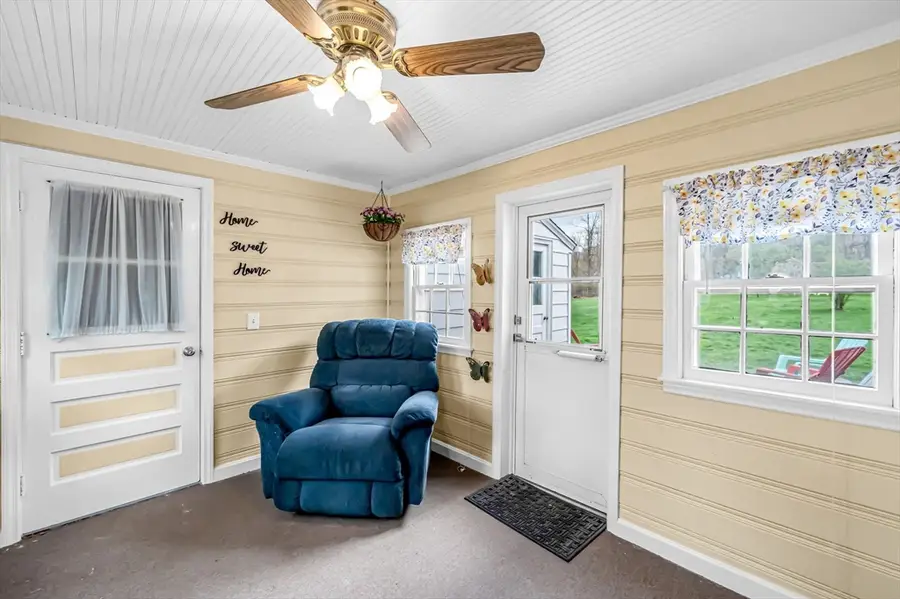 140 Chestnut St, East Longmeadow, MA 01028 - #3