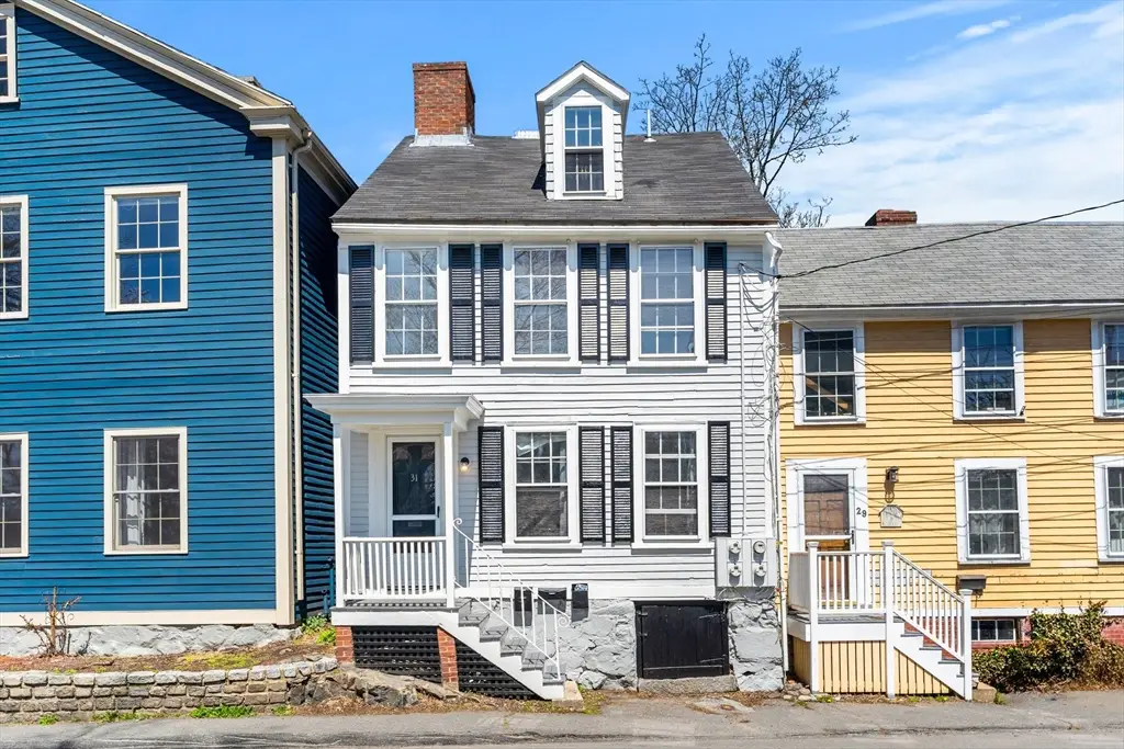 31 Mugford St, Marblehead, MA 01945 - #1