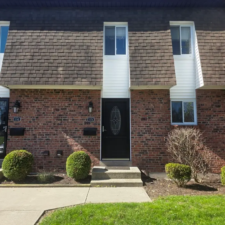 13 Hillcrest Park #13, South Hadley, MA 01075 - #2
