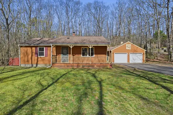 514 Leadmine Rd, Sturbridge, MA 01566