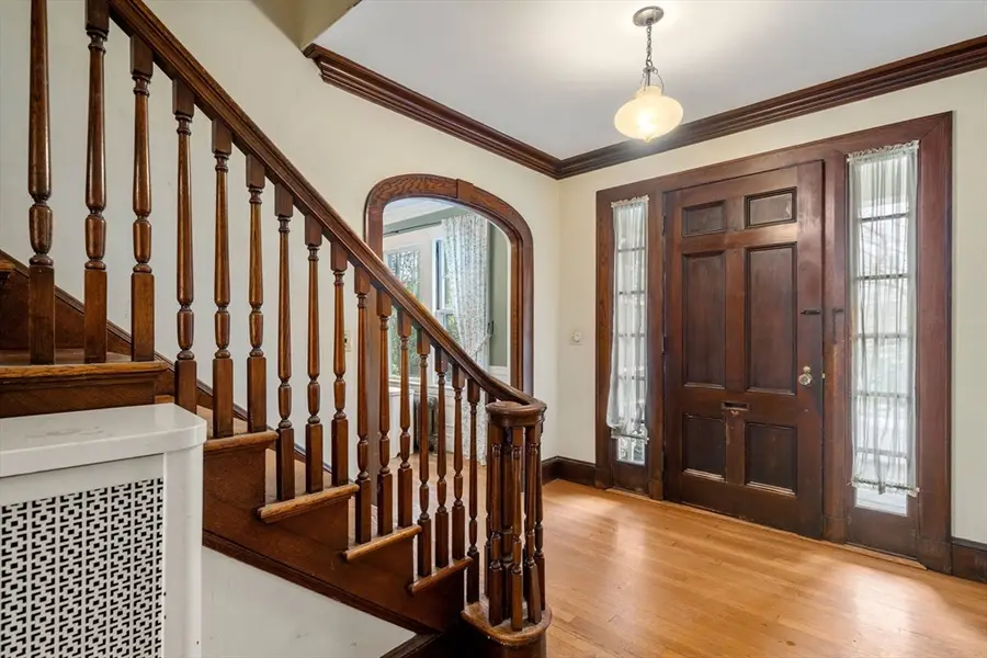 10 Stoneleigh Cir, Watertown, MA 02472 - #2