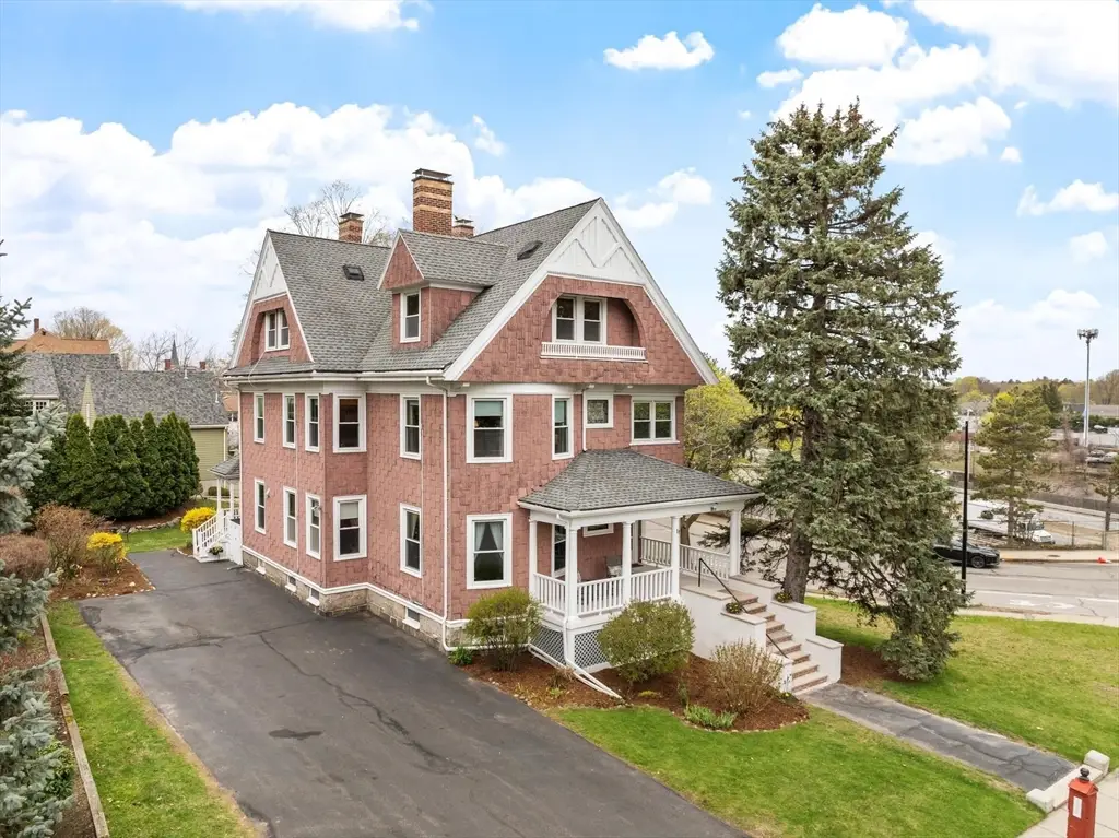 19 Putnam St, Newton, MA 02465 - #1