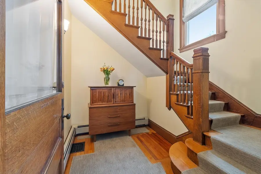 19 Putnam St, Newton, MA 02465 - #3